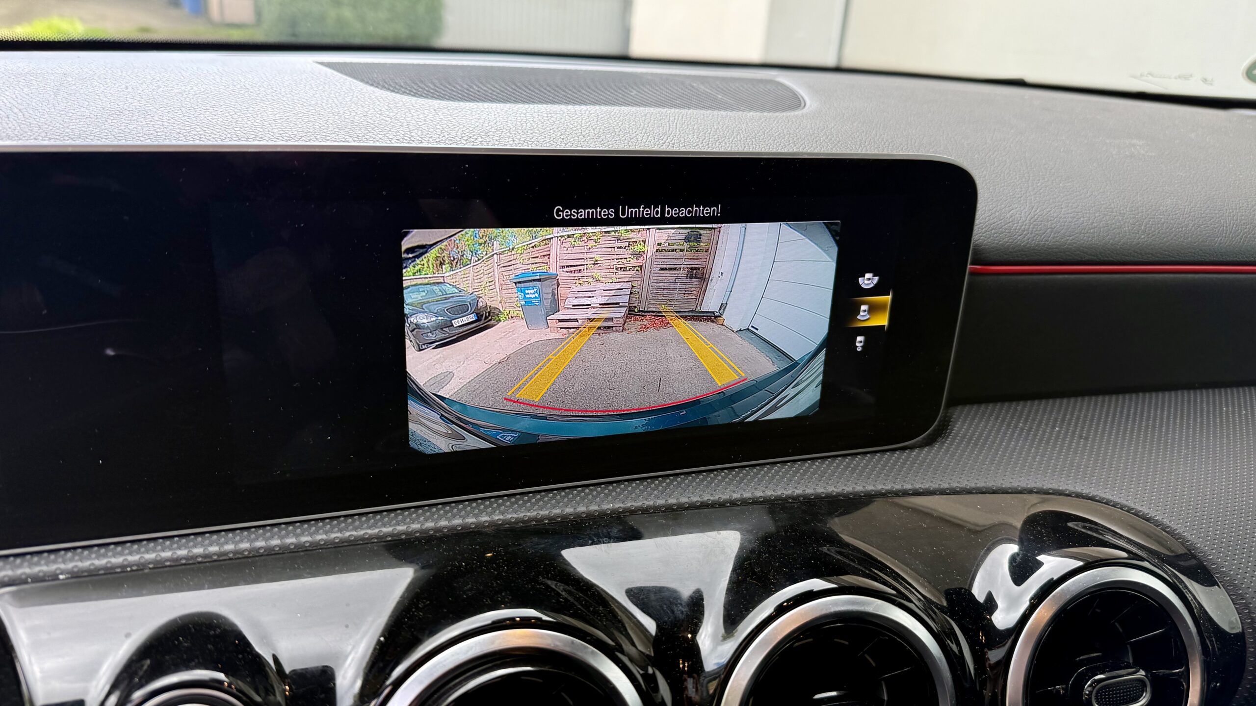 Kameraansicht im Display – Mercedes A-Klasse W177