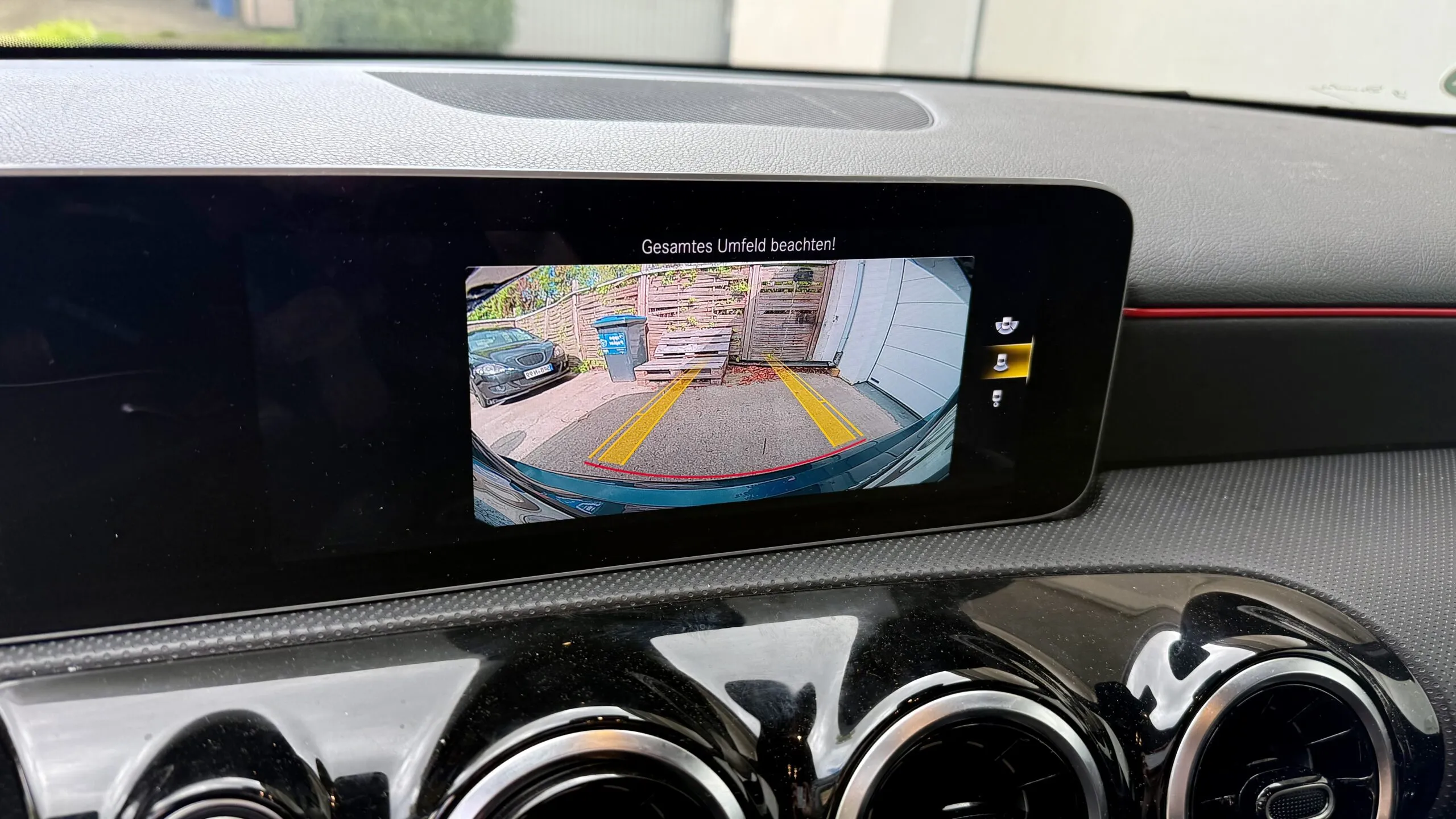 Kameraansicht im Display – Mercedes A-Klasse W177