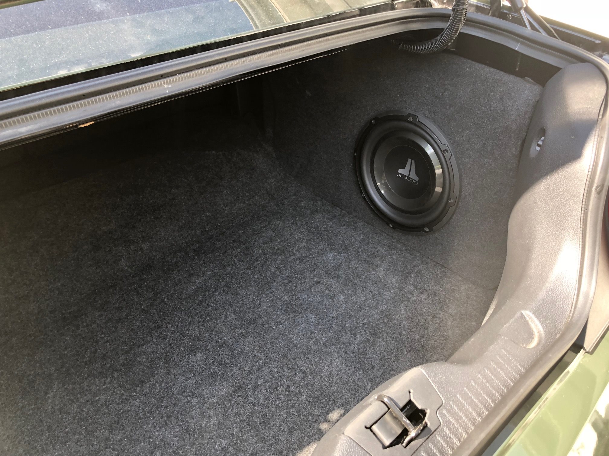 10″ JL-Audio Subwoofer
