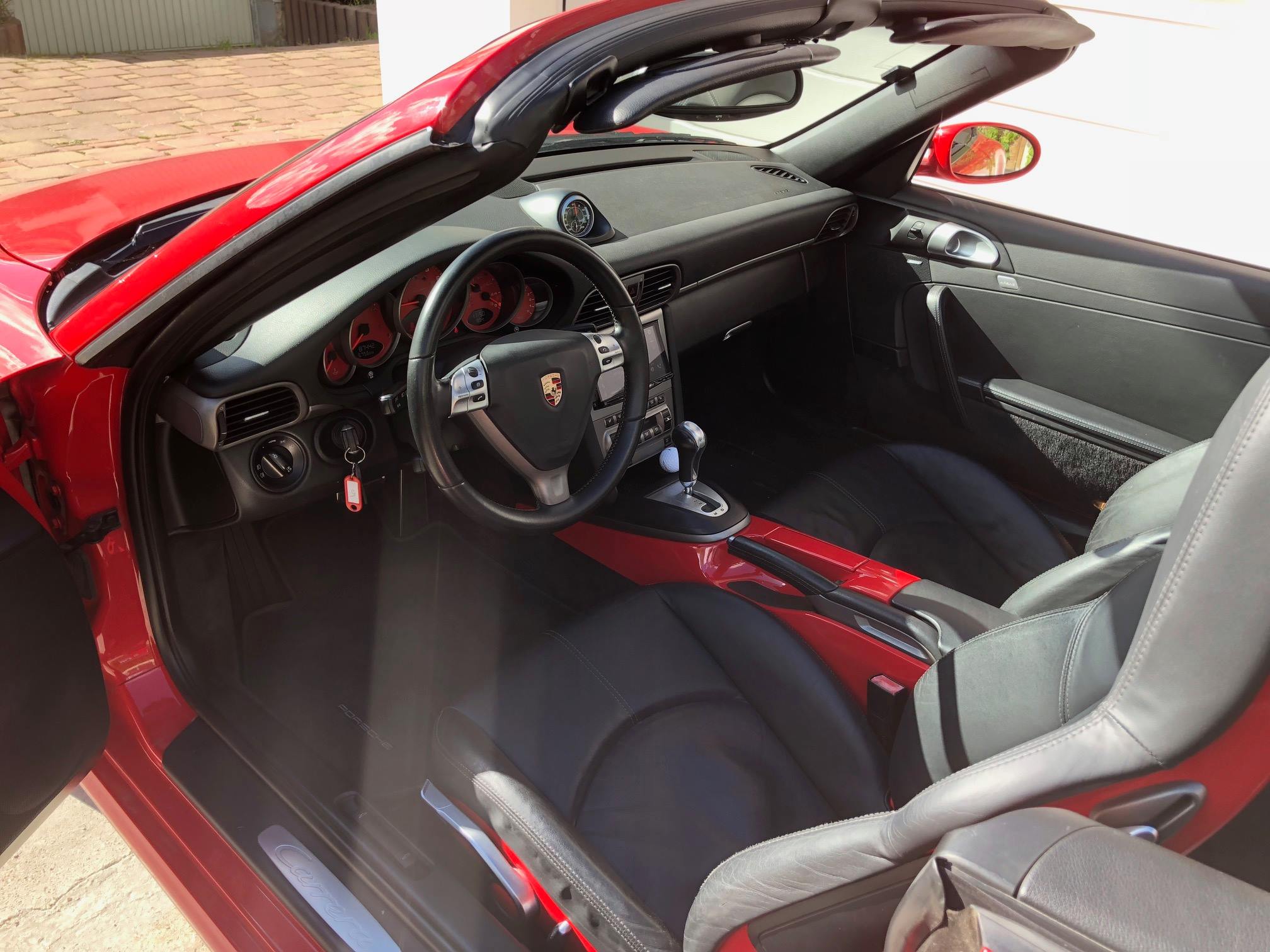 Innenraum – Porsche 977