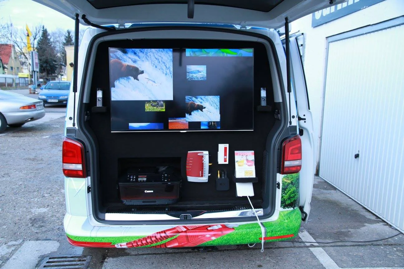 VW T5 Demofahrzeug für einen Telefonanbieter – Foto 3
