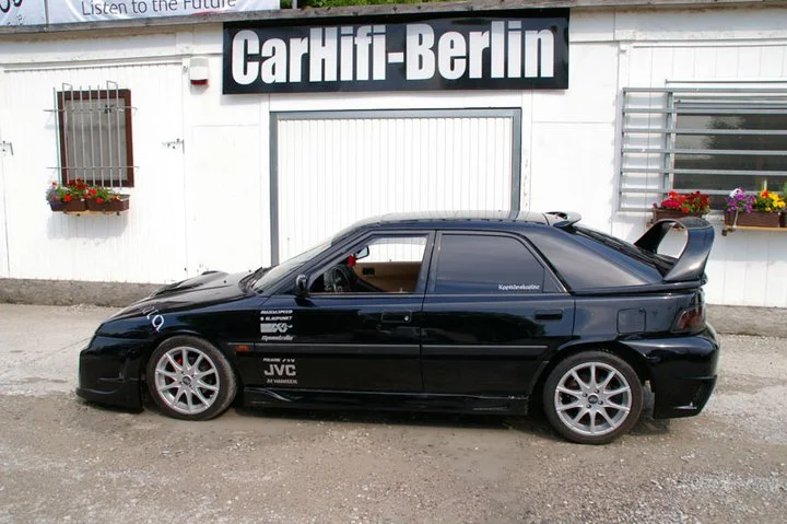 Mazda 323F