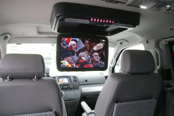 VW T5 Navi, Multimedia und Folien komplett Beklebung – Foto 6