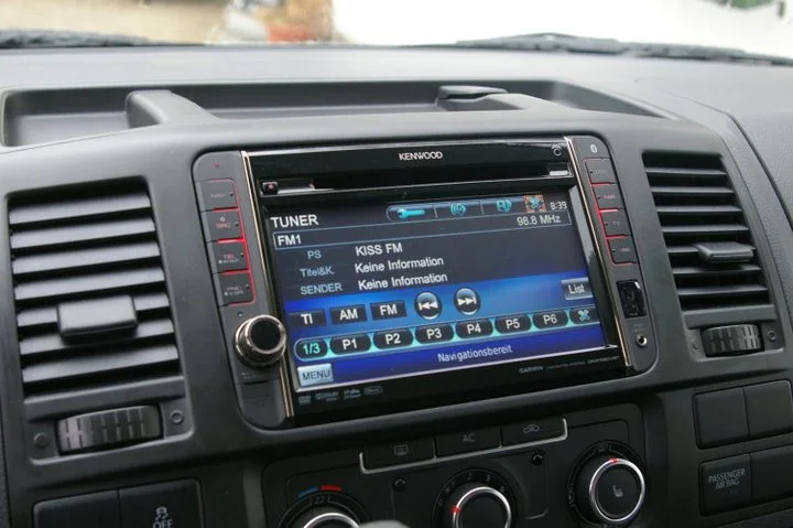 VW T5 Facelift mit Kenwood DNX520VBT und Rückfahrkamera – Foto 3