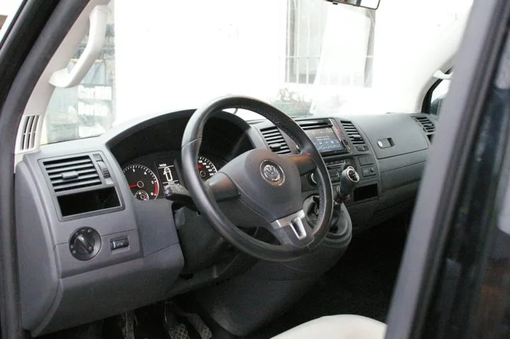 VW T5 Facelift mit Kenwood DNX520VBT – Foto 2