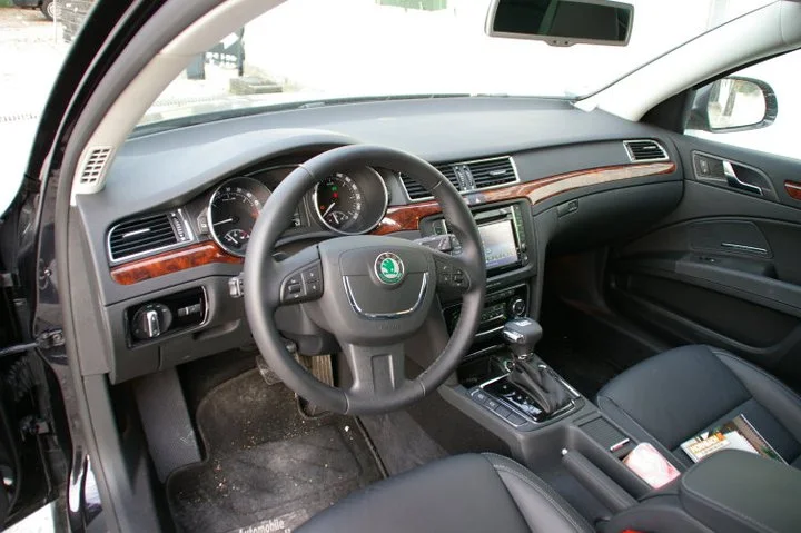 Skoda Superb – Foto 2