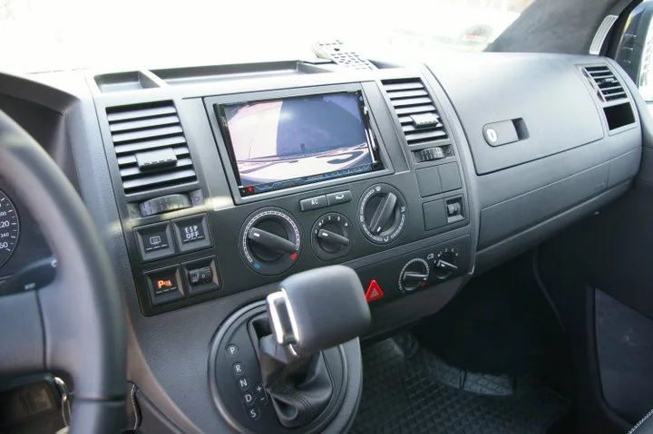 VW T5 mit Navi, Multimedia und komplett Leder/Alcantaraausstattun – Foto 5