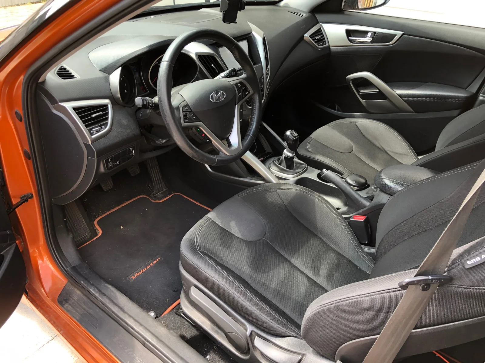 Hyundai Veloster – Foto 2