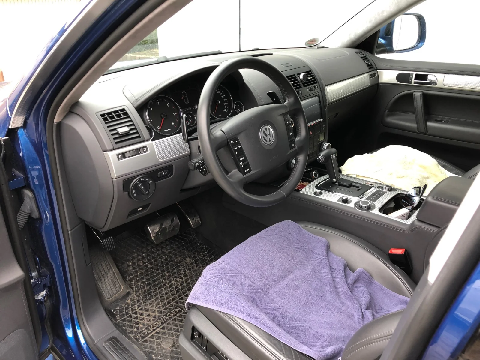 VW Touareg V10 4Motion – Foto 2