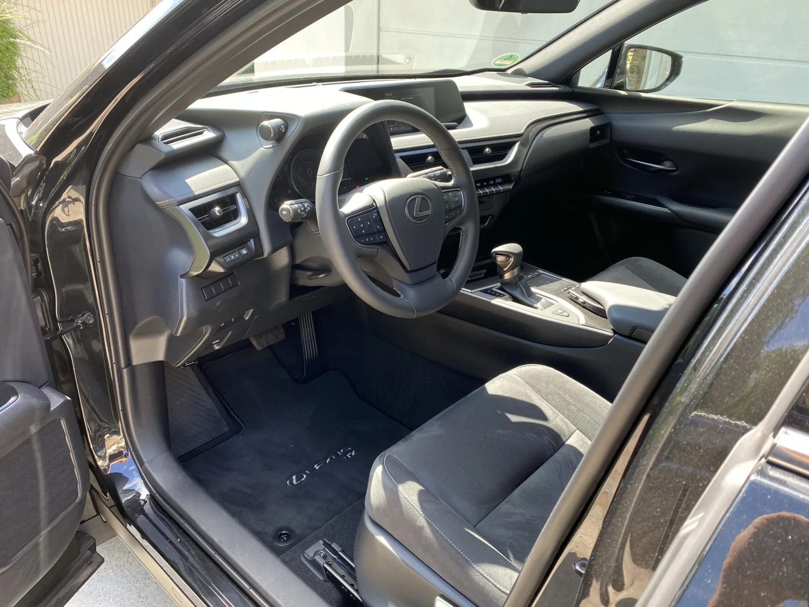 Lexus UX Hybrid – Foto 2