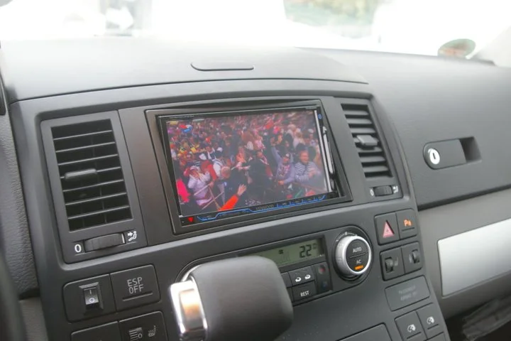 VW T5 Navi, Multimedia und Folien komplett Beklebung – Foto 4