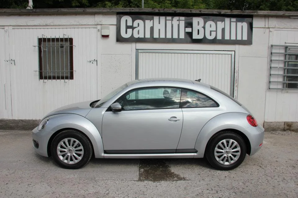 VW Beetle New Kenwood Demofahrzeug