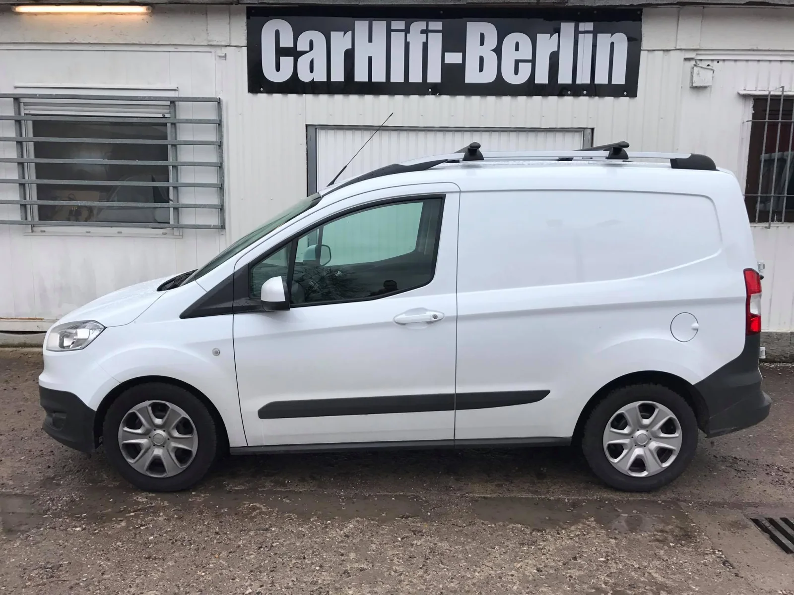 Ford Courier