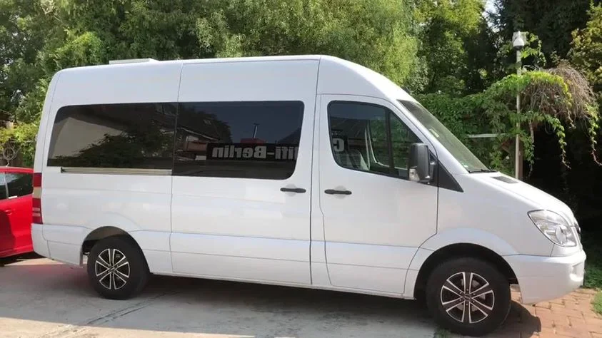 Kleiner Umbau im Sprinter, das Holz wird natürlich noch vom Sattler bezogen