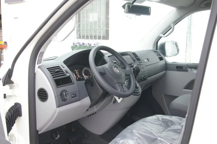 VW T5 Facelift mit Kenwood DNX520VBT und Rückfahrkamera – Foto 2